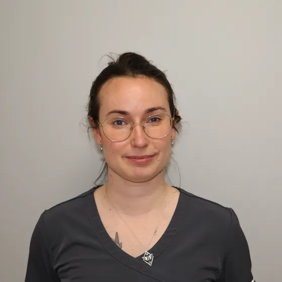 Portrait de Mégane Brunet, souriante.